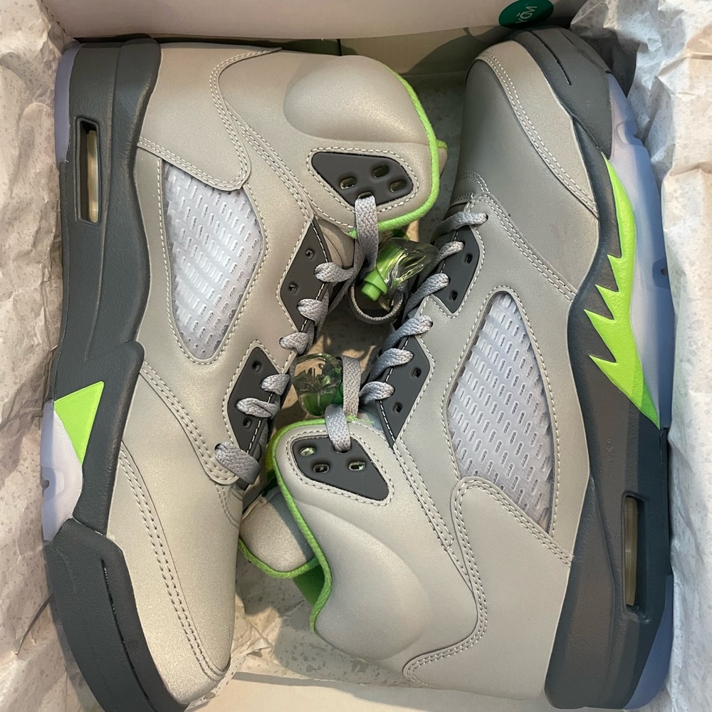 Jordan 5 green bean size 9 brand new paid retail